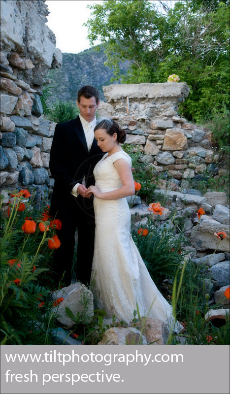bride-groom-poppies-65