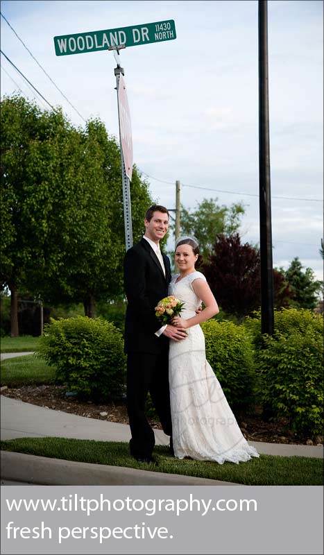 bride-groom-poppies-8
